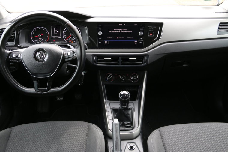 Vehicle Image 18