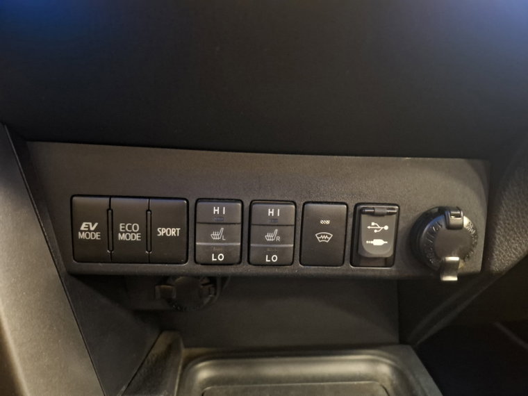 Vehicle Image 23