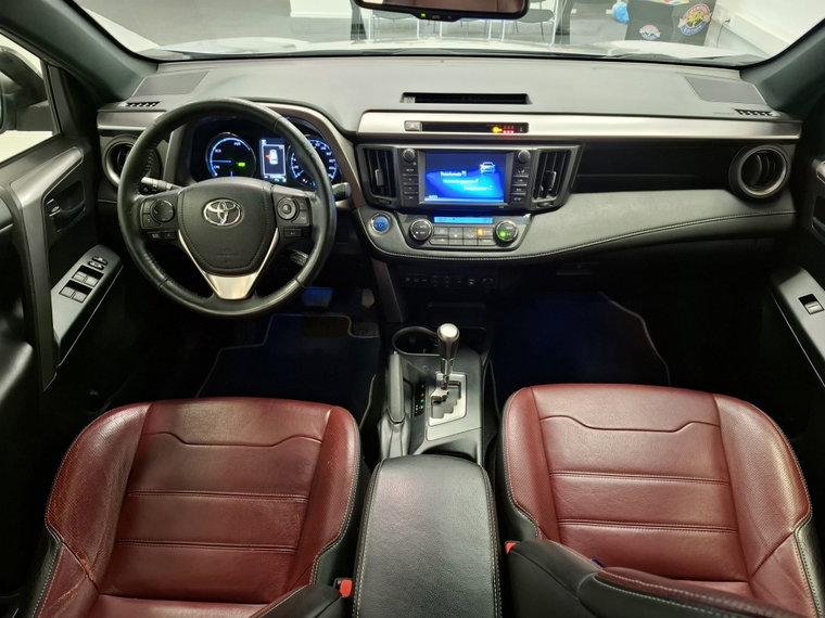 Vehicle Image 25