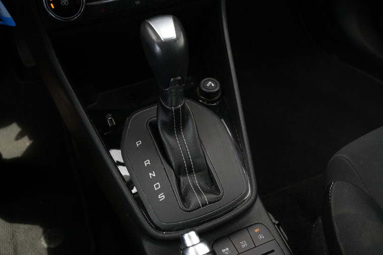 Vehicle Image 25