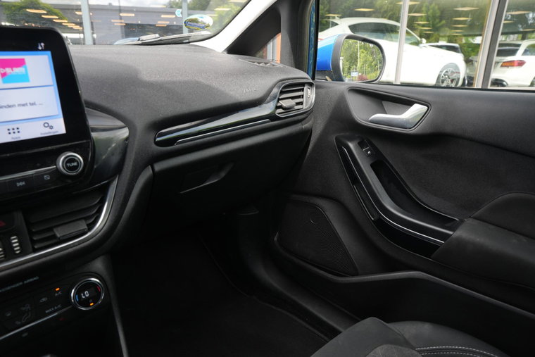 Vehicle Image 27
