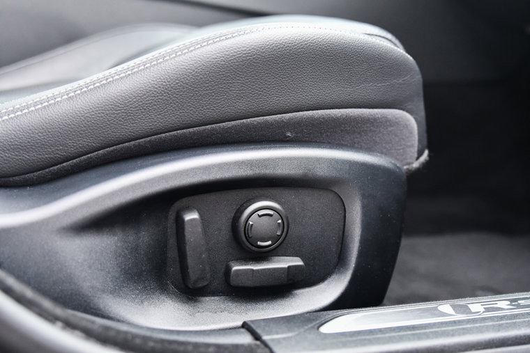 Vehicle Image 22