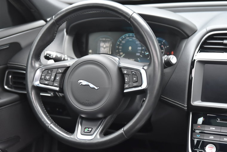 Vehicle Image 23