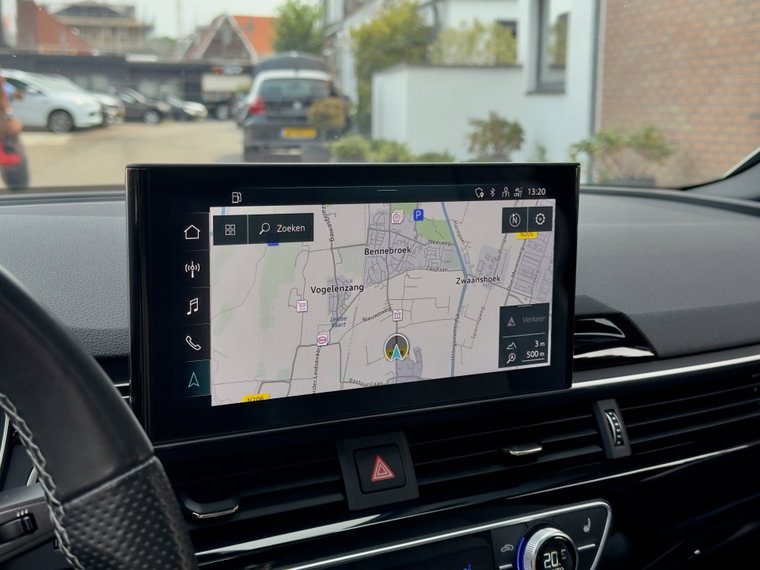 Vehicle Image 10