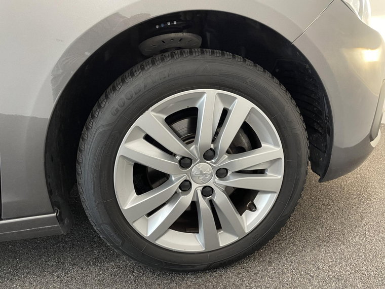 Vehicle Image 31