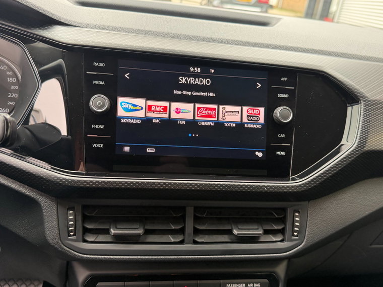 Vehicle Image 38