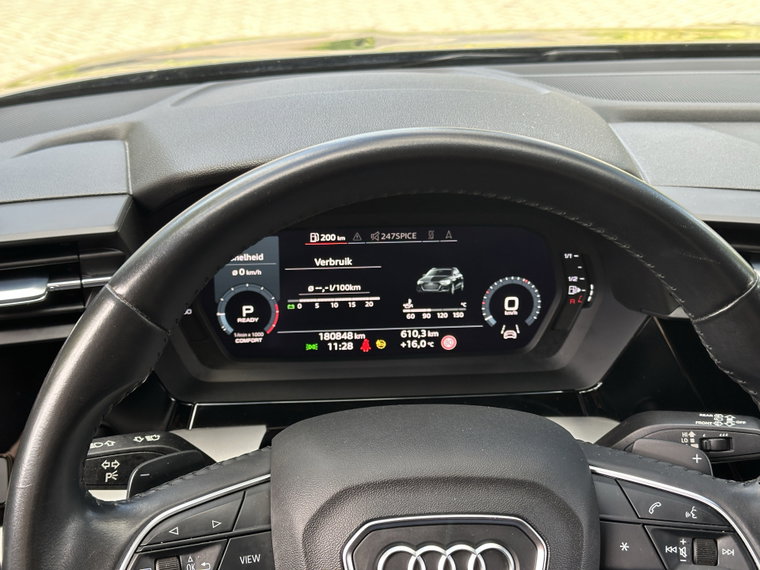 Vehicle Image 35