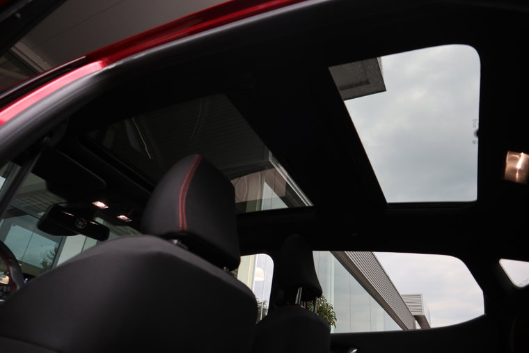 Vehicle Image 30