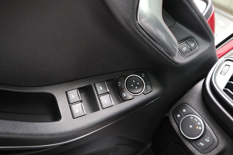 Vehicle Image 37