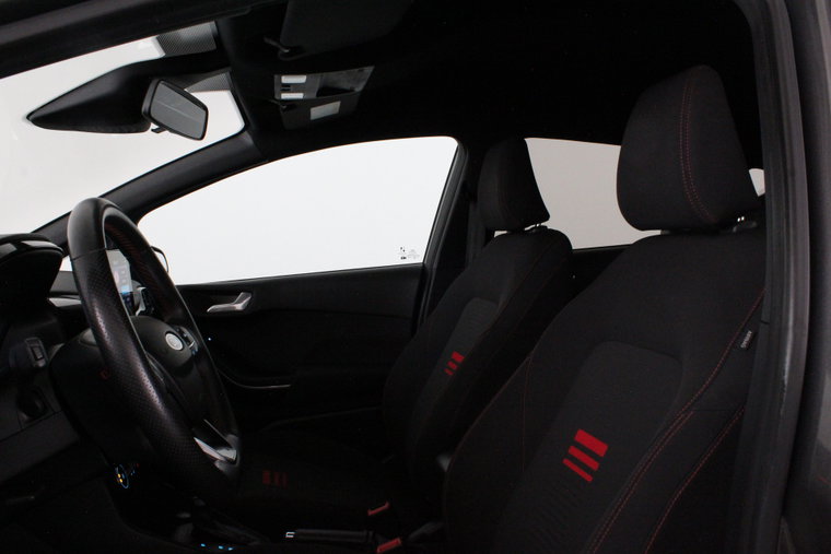Vehicle Image 16