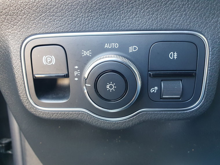 Vehicle Image 40