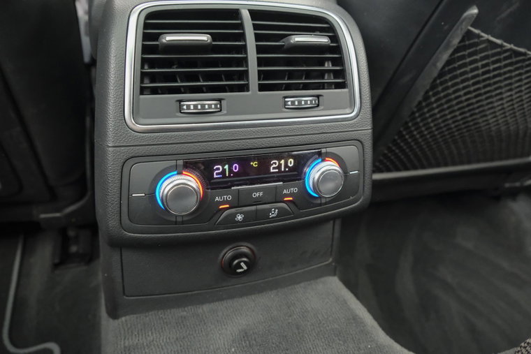 Vehicle Image 34