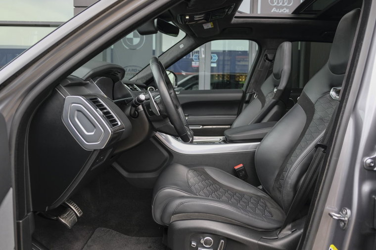 Vehicle Image 9