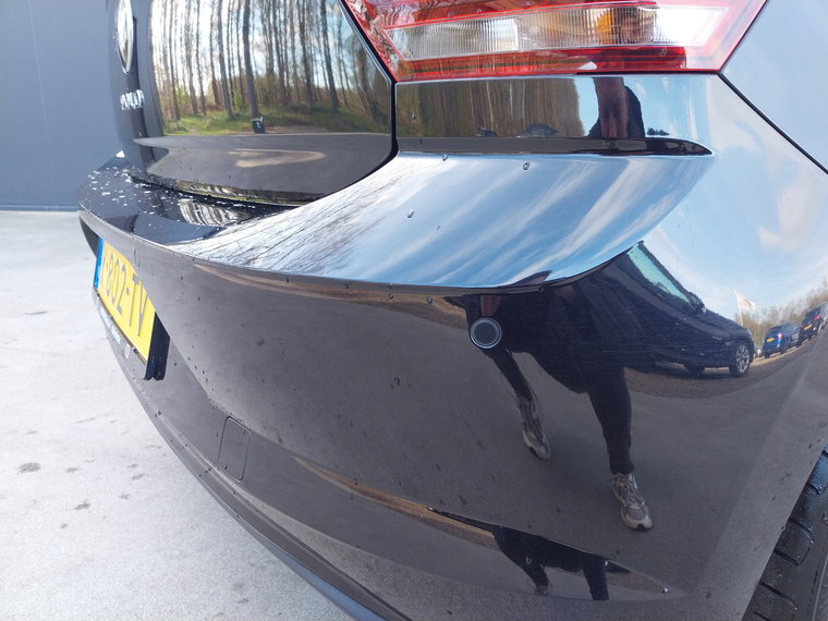 Vehicle Image 19
