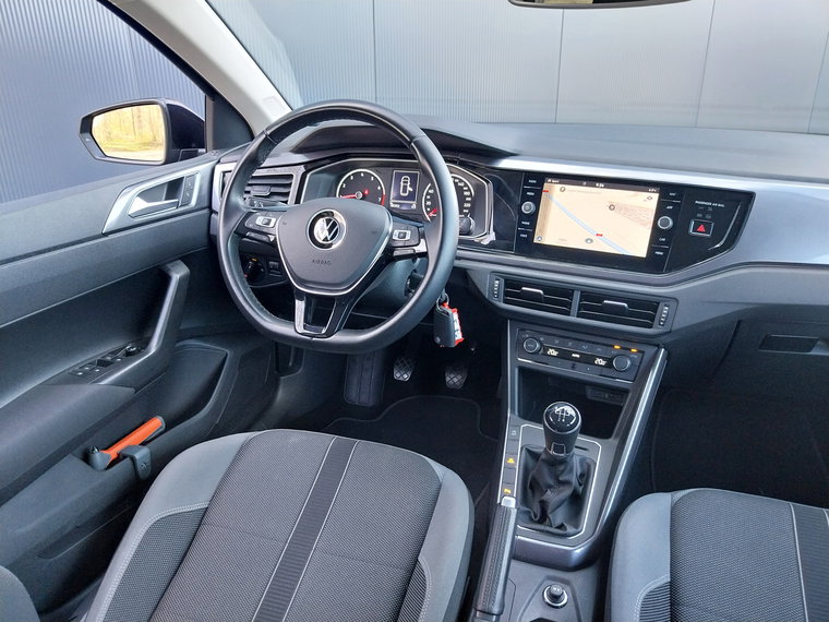 Vehicle Image 30