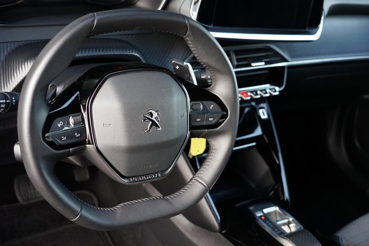 Vehicle Image 21