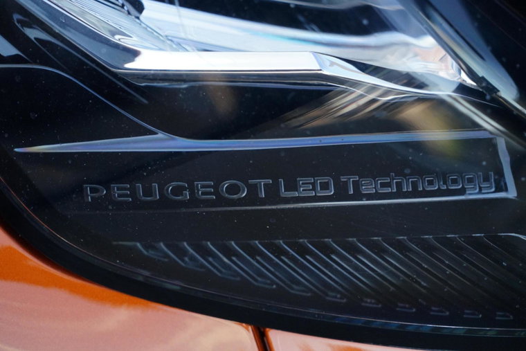 Vehicle Image 9