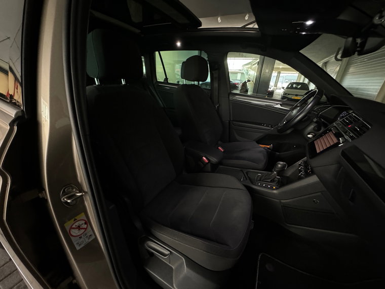 Vehicle Image 40