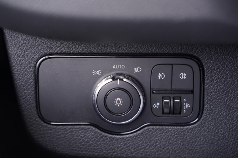 Vehicle Image 52