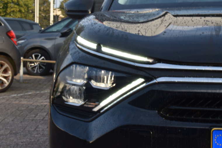 Vehicle Image 11