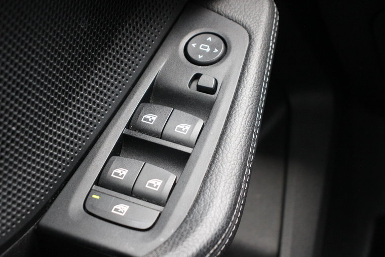 Vehicle Image 26