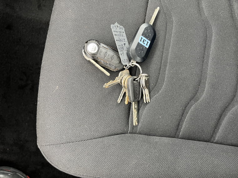 Vehicle Image 14