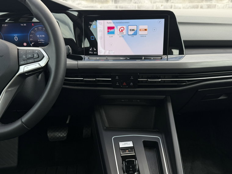Vehicle Image 38