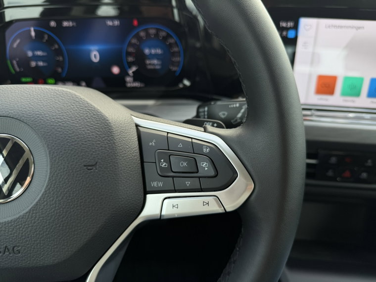 Vehicle Image 53