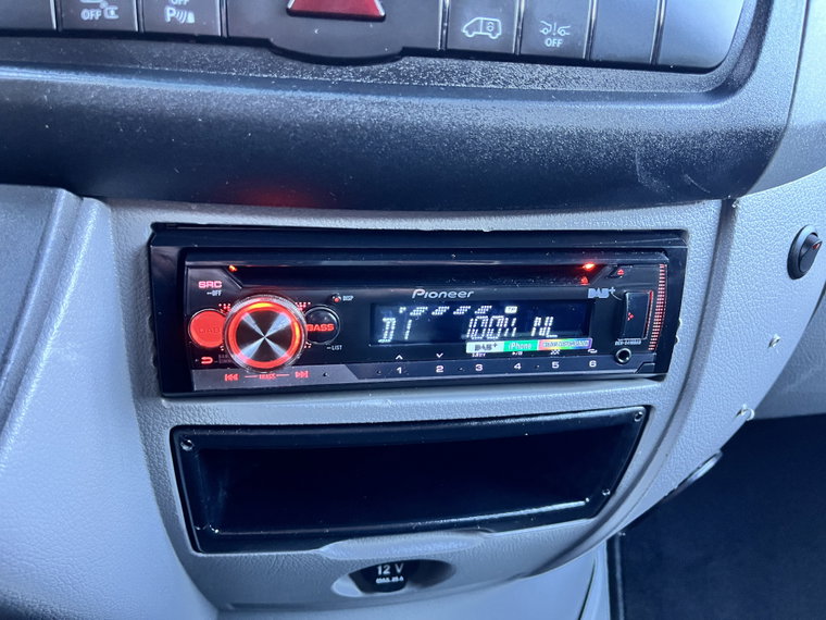 Vehicle Image 30