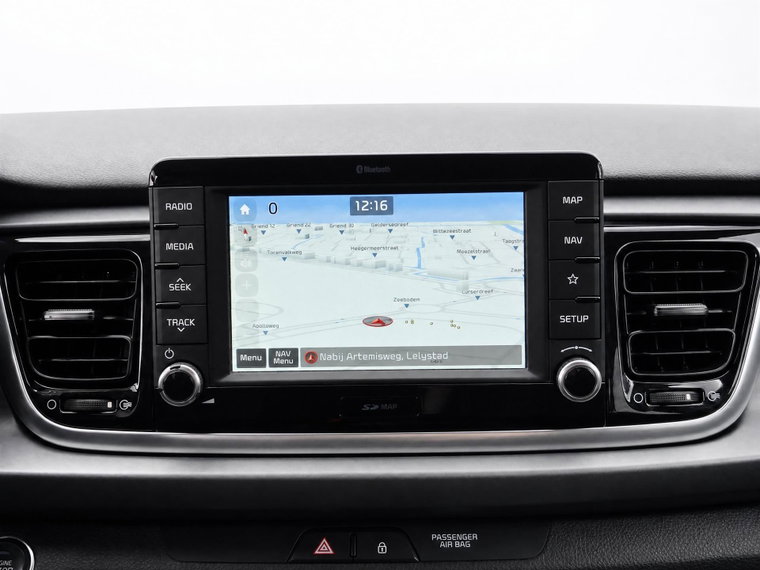 Vehicle Image 16