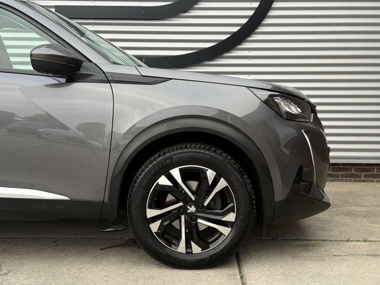 Vehicle Image 30