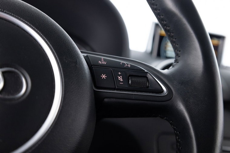 Vehicle Image 23