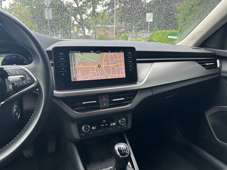 Vehicle Image 21