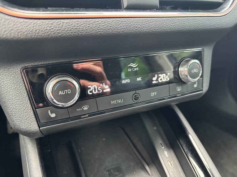 Vehicle Image 28