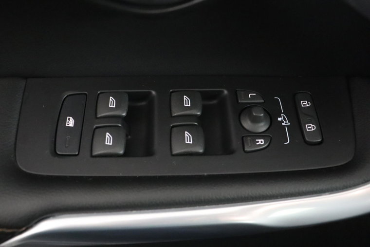 Vehicle Image 34