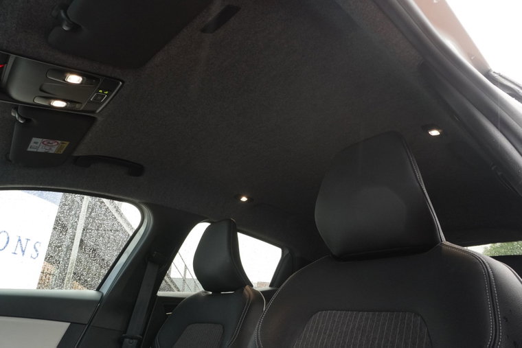 Vehicle Image 30