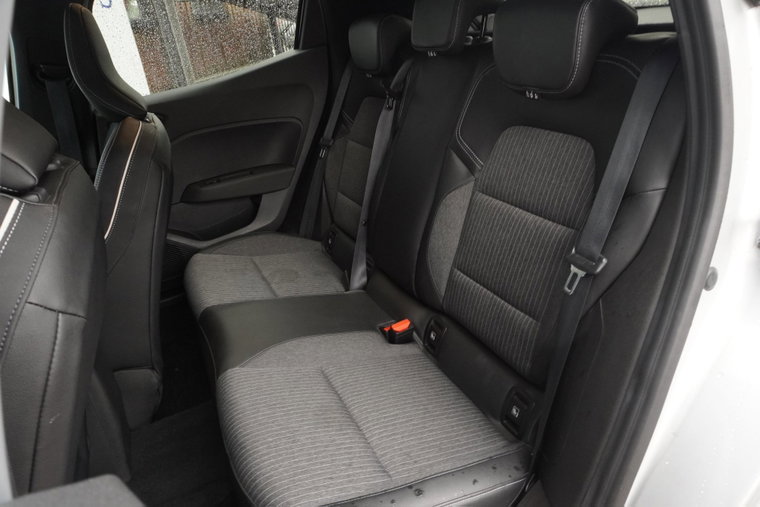 Vehicle Image 33