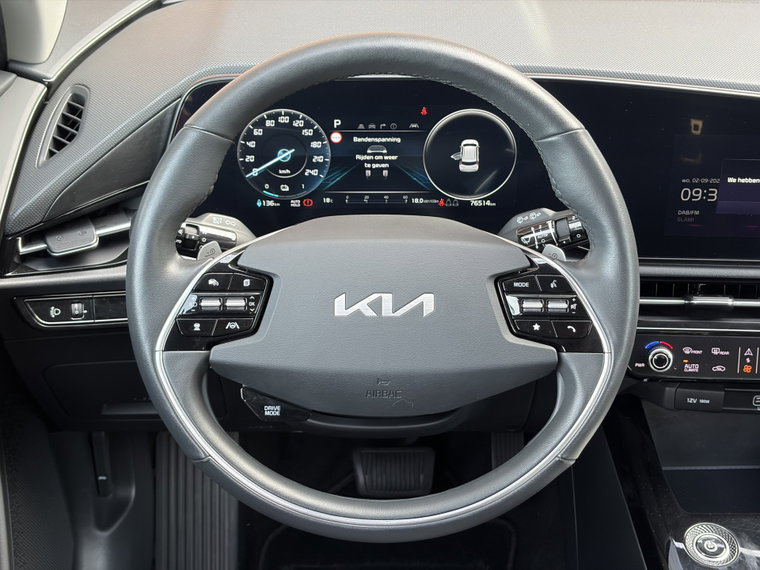 Vehicle Image 24
