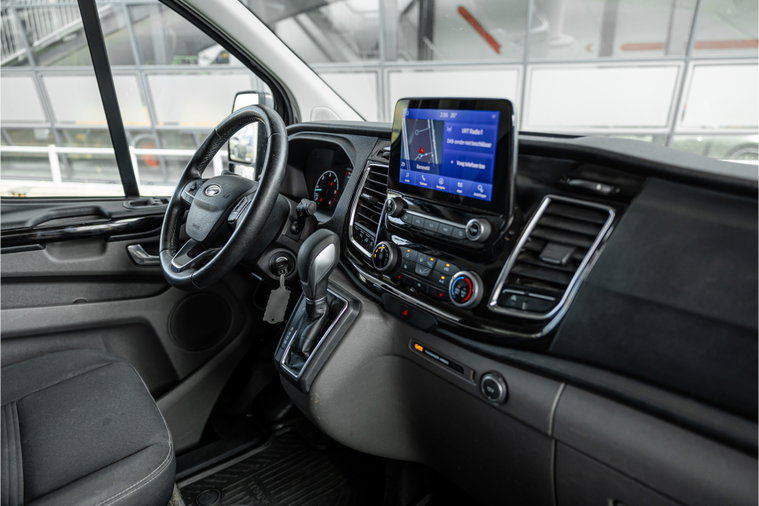Vehicle Image 13