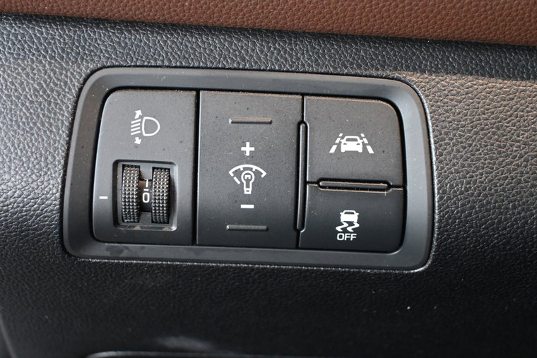 Vehicle Image 33