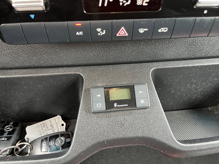 Vehicle Image 40