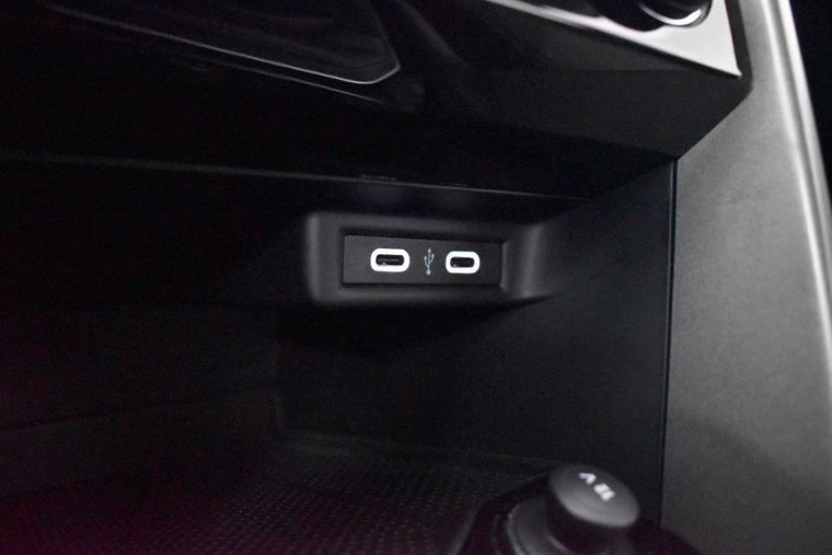 Vehicle Image 23