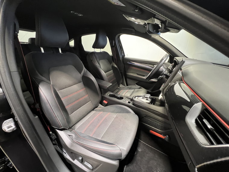 Vehicle Image 38