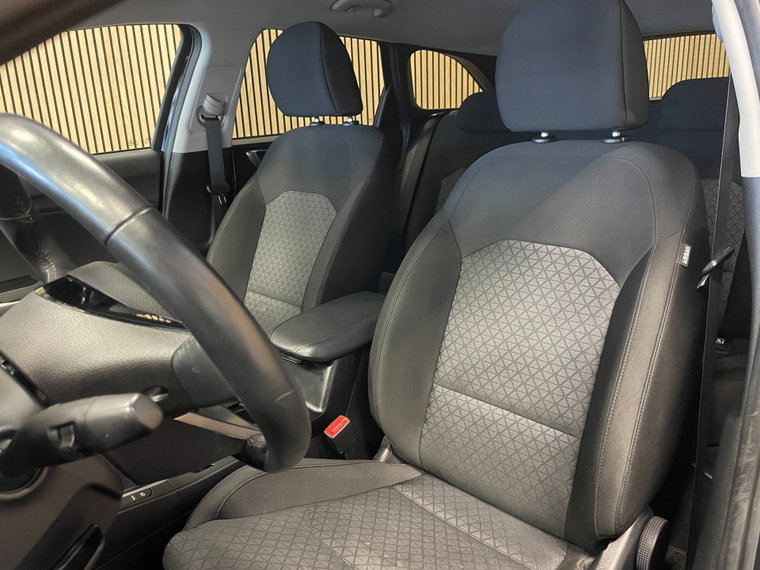 Vehicle Image 33