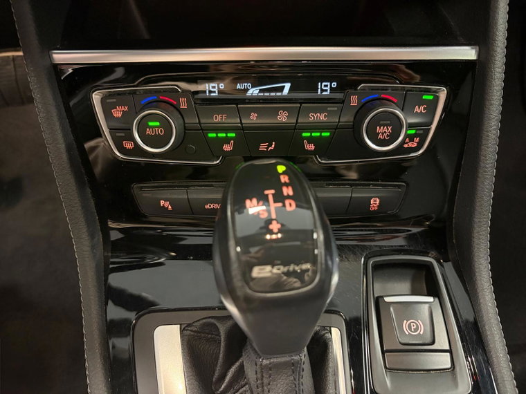 Vehicle Image 28