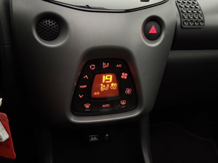 Vehicle Image 27