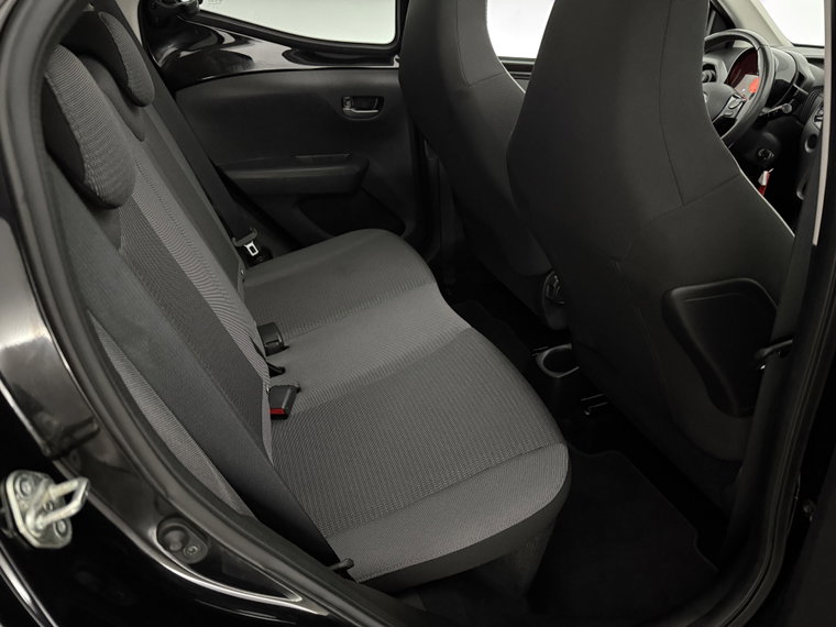 Vehicle Image 36