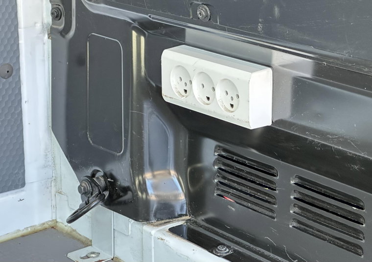 Vehicle Image 6