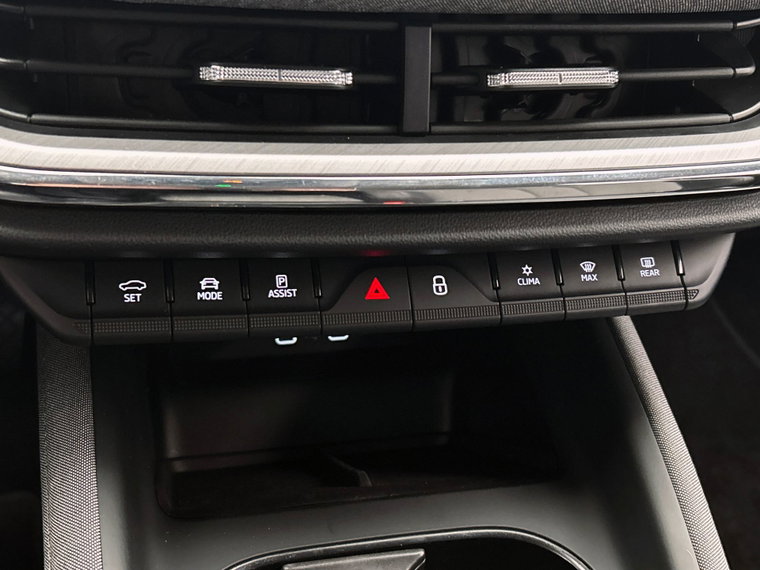 Vehicle Image 33