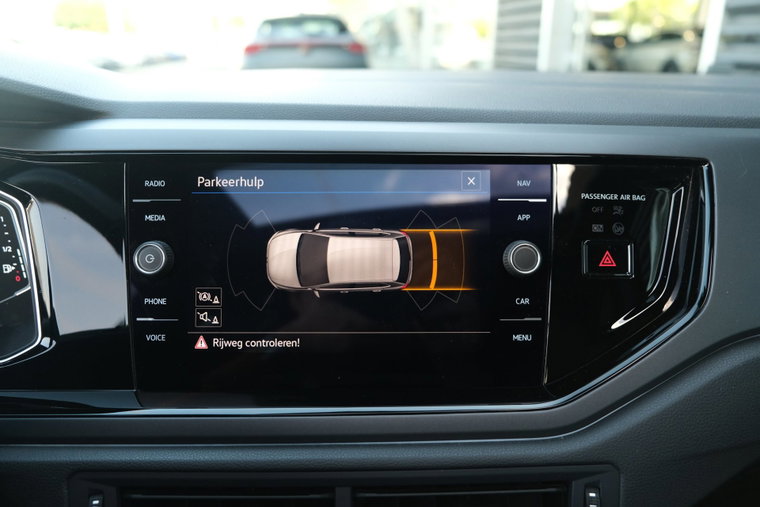 Vehicle Image 22